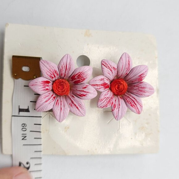 Vintage 1980s Pink Hand Painted Flower Clip-On Earrings - Picture 3 of 4